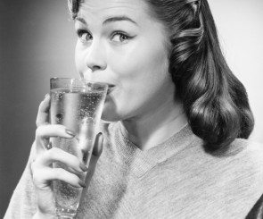 Does drinking a lot of water speed up recovery?